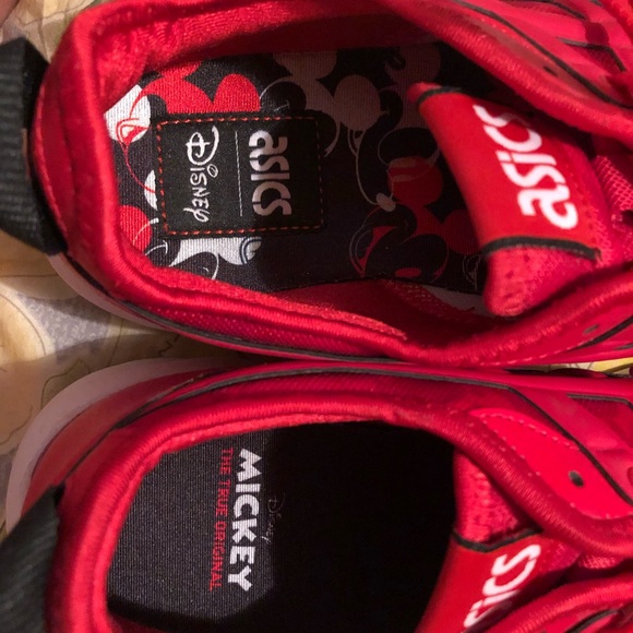Asics red Mickey Mouse shoes - Picture 4 of 6